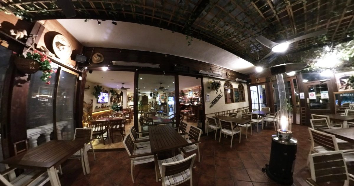 Arena Bar & Bistro